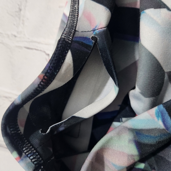 NIKE Dri-Fit Power Legend Botanical Printed Leggings - Picture 5 of 6